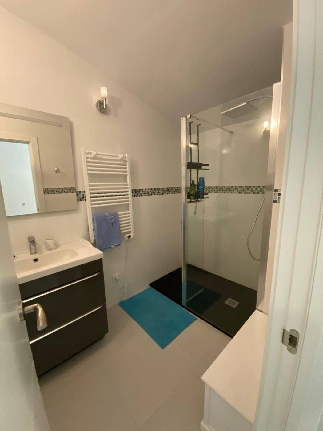 Duschbad mit bodengleicher Dusche